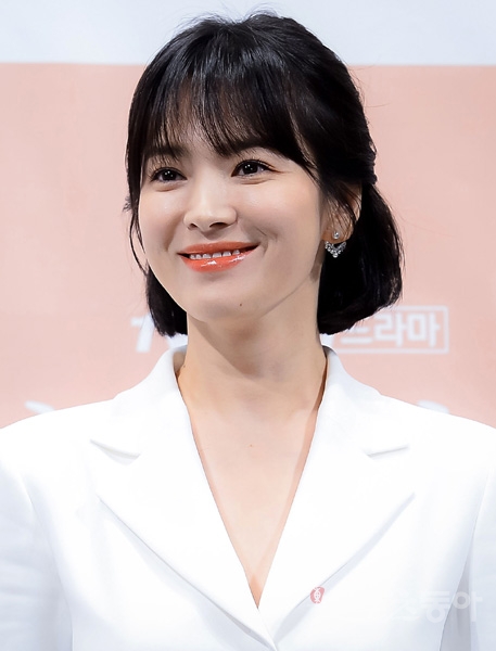 On the afternoon of the 16th, a company responsible for the marketing of a jewelery brand said that it canceled the originally scheduled Song Hye-kyo photo call event.The photocall was canceled due to a sudden situation, the company said. I ask for your understanding and ask for a broad understanding.We have canceled the event to mourn the recent incident in the entertainment industry, said Song Hye-kyo, a source at the company.Meanwhile, Song Hye-kyo was scheduled to attend the jewelery brand photo call event at Lotte Department Store headquarters Avenue in Jung-gu, Seoul at 2 pm on the 17th.