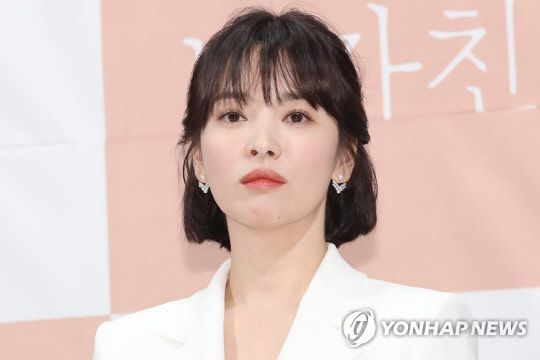 Actor Song Hye-kyo has cancelled a scheduled photocall event due to the late Surrey Vivo.Song Hye-kyo was scheduled to attend the jewelery brand Shome photo call event held at the Lotte Department Store headquarters in Jung-gu, Seoul on the afternoon of the 17th.However, the organizers reported the cancellation of the event on the 16th, the day before, due to Sullys sudden Vivo.Meanwhile, Sullys family was scheduled to be buried privately, but decided to change their position and set up a separate place for fans.The space for the fans was set up separately at the funeral hall 7 of Shinchon Severance Hospital.If you have a hard-to-speak problem, such as depression, or if you have a family or acquaintance who has such difficulties around you, you can get 24-hour professional counseling counseling counseling from 1393, mental health counseling from 1577-0199, Hopes call from 129, Lifes call from 1588-9191, and Youths call from 1388.
