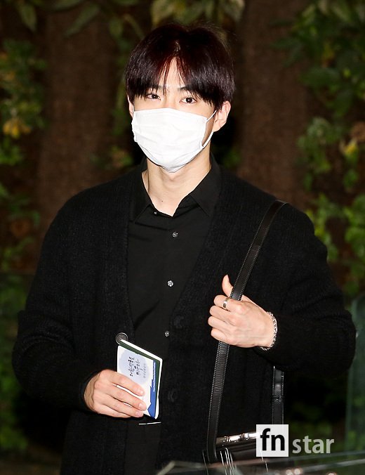 Group EXO departed for Japan via Gimpo International Airport on the afternoon of the 17th to attend the EXO Planet #4 - Exploration (EXO PLANET #5 - EXploration) Concert.
