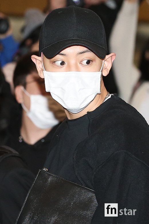 Group EXO departed for Japan via Gimpo International Airport on the afternoon of the 17th to attend the EXO Planet #4 - Exploration (EXO PLANET #5 - EXploration) Concert.