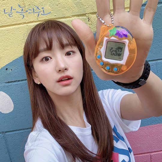 <p>Actor Ji Chang-wook and Won Jin-As cute Self photo was unveiled.</p><p>tvN drama official Instagram 10 17 Beautiful Mind in the world, radiantly Self sprinkle, dotthis with multiple photos posted were.</p><p>In the picture is a Tamagotchi game for any Ji Chang-wook and Won Jin-As all our son. Ji Chang-wook of heart-warming visuals and Won Jin-As, a playful expression into it. Two people of the refreshing atmosphere is remarkable.</p><p>A picture for the fans for, Tamagotchi, and so cutes, etc., reactions.</p><p>Ji Chang-wook and Won Jin-A starring tvN Saturday drama the day melt seeis every Saturday, Sunday 9pm broadcast</p>