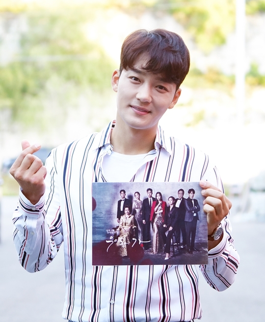 <p>‘Elegant home(家)’ Im Soo-hyang - Lee Jang-woo - BAE Jong-OK - this novel - Kim Jin Woo - a-ball Express very gratitude filled sense of ‘the kind of giving I was.</p><p>MBN - dry-max number of items in the KBS Drama Special ‘the elegant family(家)’(extreme right on immigration / rendering for withdrawal, land use / production Samhwa networks)the last 15 times the viewership MBN 8. 0%(Nielsen Korea pay TV households on a nationwide basis), dry-Max 0. 9%(Nielsen Korea pay TV households national standard)to 8. Reach 9%, and 4 consecutive weeks Wednesday night terrestrial - comprehensive comprehensive hours 1 ranked. Moreover, MBN since the KBS Drama Special - rain KBS Drama Special Division, the sum of the highest viewership to record data related to the soil was.</p><p>What is more Im-Soo-hyang - Lee Jang-woo - BAE Jong-OK - this novel - Kim Jin Woo - a-ball Express as an ‘elegant family(家)’ the 10 17 16 last broadcast right in the heart contains full of ‘the kind of giving I was. First, the bad and the beautiful tycoon who inherited her seat us, taking the role of ‘General use’and the line was Im Soo-hyang is “together with your viewers, hot summer and autumn, as sent to the Bishop, staff, seniors and colleagues with thanks for”saying “this work is learned through valuable experience as more of a good smoke show I would try. Once again thank”and I was.</p><p>Money than people first West Yun also taking the role of a warm and soft aura as ‘the human beauty hot rolled’finish for Lee Jang-woo is a “good plane and land until the hustle and enjoyable trip to mood”and “long be remembered work is the same. Expectations of success are so passionately in love with you viewers thank”the opportunity to confide in me.</p><p>South Korea to hold sway MC group king maker for the Empire, taking the role of viewers of the heart rate increase ‘one still’ BAE Jong-OK is “KBS Drama Special is always a beginning and an end, but this KBS Drama Special the particular a lot of works”and “everyone is 200%of the performance for the end on the wonderful work of birth was. Whats more than love you people thank”the Board said.</p><p>Inferiority was under the MC family, the eldest of all pet water station to take a high degree of ‘psychological enrichment rolled’to unfold this novel is “cry to laugh it up with the character to how full to good people”did “but the wonderful Screenplay, Best Directing, colleagues, than what viewers of the receiving end were able. Much love Thank you so much, Boy,”the joy expressed.</p><p>Transgender tycoon car to the South of the is not easy all the pet-level role to a subtle and delicate ‘fine acting’completed with Kim that “a person born of love and pain in a focused, daily war like a lived human, he To wanted to”be “with your staff people, colleagues, writers, sir, and I researched all the pet class to implement to help your Bishop grateful,”he added.</p><p>Blood said that the tycoon is living in you had to MC, because the daughter-in-law back to the picture, taking the role you and the children grief ‘fleeting glances’as it was a public expression that “the Bishops leadership, the unique material, is over-one more for the moment, this KBS Drama Special is not watched KBS Drama Special will be sure you said”a few days “love to, thank you to”the end of history book was.</p><p>Production company Samhwa Networks side “from the first page to the last page of everyone to the prepared and, was taken, and had been postponed”and “Horn of your strength into the most is ‘End Page’in any period is to be written, but until the end of the much anticipated hope,”and was</p>