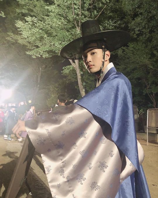 <p>Actor Kim Min-jae with JTBC on the drama, the Joseon marriage counseling place Flower per the shooting scene was revealed.</p><p>Kim Min-jae is 10 17, their Instagram in the Flower perthis post with pictures showing.</p><p>In the picture, shade wrote Kim Min-jae of all our won. Kim Min-jae the camera towards a brighter smile and. Kim Min-jae of heart-warming visuals and a playful expression into it.</p><p>Kim Min-jae have starred in the shipbuilding marriage counseling place Flower perIs every Monday, Tuesday 9: 30pm broadcast</p>