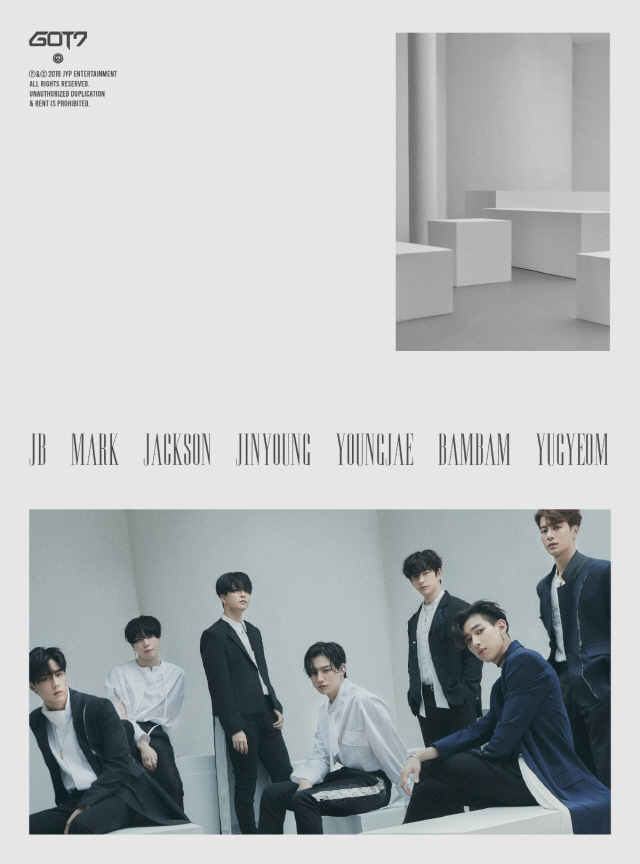 JYP Entertainment released a new album group image of GOT7 (JB Mark Jackson Jinyoung Gifted Snake Snake Yu-gyeom) at 0:00 on the 18th.The GOT7 in the photo is a black and white suit that boasts a charming charm. The marginalized photographic composition adds a sensual atmosphere, and the intense eyes of the seven members are also outstanding.For GOT7, it is a comeback for about five months since the ECLIPSE activity in May.Currently, GOT7 is conducting the 2019 world tour Kip Spinning.After finishing the European performance last in Paris on the 19th (local time), it will start Asian performances from Manila in the Philippines on the 26th.