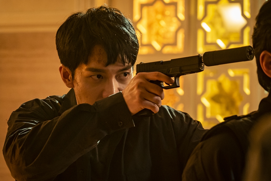 Vagabond Lee Seung-gi and Bae Suzy will again show two shots of Shooting Action, which is surrounded by the shadow of deep death.The SBS gilt drama Vagabond (VAGABOND) (playplayplay by Jang Young-chul, director Yoo In-sik/production Celltrion Healthcare Entertainment CEO Park Jae-sam), which will be broadcast at 10 p.m. on the 18th (Friday), is an intelligence action melody that uncovers a huge national corruption hidden in the concealed truth of a man involved in a civil-port passenger plane crash.Lee Seung-gi and Bae Suzy are struggling together to find out the reality behind the accident and to find out the hidden truth.In this regard, in the 9th episode of Vagabond, Lee Seung-gi and Bae Suzy will face the DDanger situation once again threatening their lives and make them sweat in their hands.The scene in the play, Cha Dal-geon and Go Hae-ri, and Kim if (Jang Hyuk-jin ) confront some kind of threat posed within the embassy.Chadalgan is pushing a gun into the back of someones head, emitting a glowing eye that seems to explode at any moment, and the confession is pointing the gun at another place with an expression of embarrassment and Danger.And Kim if, in handcuffs, is being dragged around in a huddle, frightened among them.In the last broadcast, Cha Dal-gun, Gohari, and Ki Tae-woong (Shin Sung-rok) managed to escape from the attacks of Lily (Park Ain) and Kim Do-soo (Choi Dae-chul) and hide themselves in the embassy, and Cha Dal-gun even shouted to collect his blood to save Kim If, who was seriously injured.I am curious about what kind of extreme DDanger was given to those who wanted to stay in a safe place and sigh for a while, and who is the person who threatened them.Lee Seung-gi and Bae Suzys shooting two-shot scene was shot at a set of original sets in Paju, Gyeonggi Province.As I had to digest another intense group action scene, the scene was more tense than ever.Lee Seung-gi and Bae Suzy now continued the NO NG parade with a fantastic breath as if they knew each others hearts even if they looked at their eyes, and Jang Hyuk-jin also joined forces to raise the perfection by joining the two.Despite the long-lasting filming, the staff poured generous praise to Lee Seung-gi, Bae Suzy, Jang Hyuk-jin and other actors who showed excellent concentration without tiredness or distraction.Celltrion Healthcare Entertainment said, It was a shooting that showed the extraordinary sum of Lee Seung-gi, Bae Suzy and Jang Hyuk-jin and the whole body. There is another formidable action sequence, so please check it through this broadcast.Meanwhile, the 9th episode of Vagabond will be broadcast at 10 p.m. today (18th).iMBC Kim Hye-young  Photo Celltron Healthcare Entertainment
