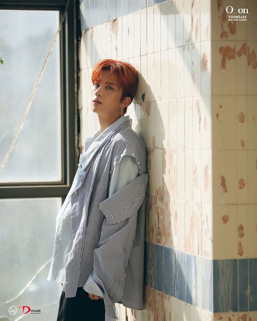 Singer Gifted has released a new Mini album O, on (on and on) concept photo.Gifted students posted a concept photo featuring the atmosphere of the second Mini album O, on (on and on) at 0 oclock today (on the 19th), and raised expectations for the new album.In the open photo, the gifted person showed mature masculine charm with a look and expression that matches the autumn atmosphere.The soft but strong mood of the gifted, which gives a deeper atmosphere, attracts attention by foreseeing the growth of the authentic solo The Artist.Previously, gifted students started to release various contents such as trailer, track list, concept photo, etc. starting from comeback photo, and listeners are paying attention to the album with high completeness.Gifted students will announce their second Mini album O, on (on and on) on Tuesday.The new Mini album O, on (on and on) captures a new story of gifted people running forward toward their dreams, and the authenticity of gifted people is felt throughout the album.The title song Forever Love combines the guitar riffs of rock sound that gives a refreshing feeling and the EDM beat, giving the charm of more sophisticated and powerful gifted.In addition, the gifted will show off his musical ability as a solo The Artist and a songwriter through O, on (on and on).It plans to show a wide spectrum of gifted people crossing the genre, and it boasts a high perfection as it is the second solo album prepared with deep care.On the other hand, the gifted will announce their second mini album O, on (on and on) at 6 pm on the 22nd, and start full-scale comeback activities.demost entertainment