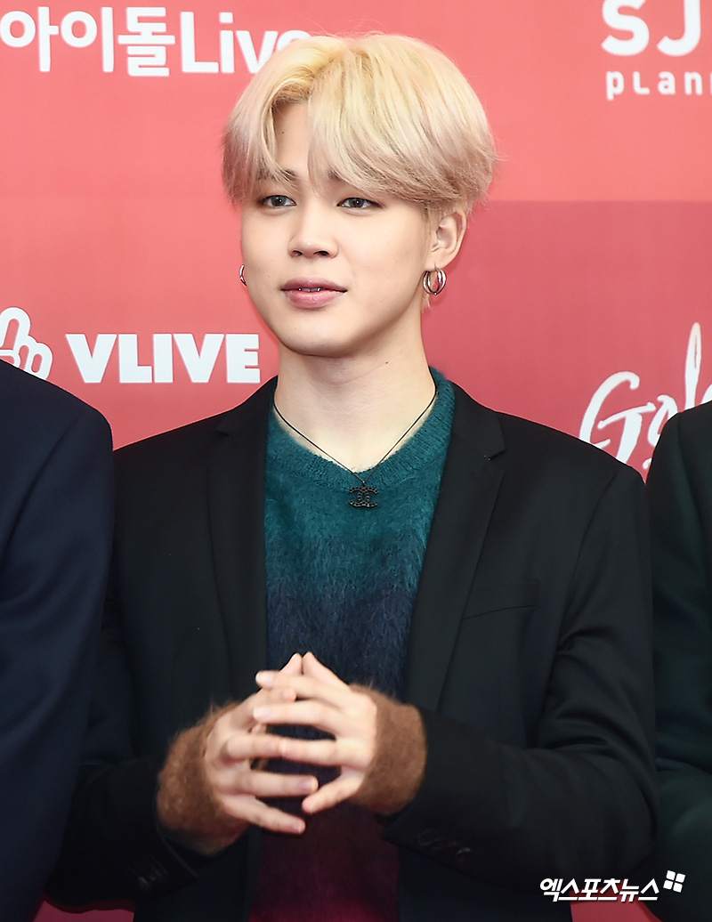 BTS Jimin topped the list of Boygroups personal brand reputations in October.According to the Big Data analysis of October 2019, Boygroup personal brand reputation conducted by Korea Corporate Corporation, BTS Jimin ranked first, EXO Baekhyun ranked second, and BTS Bui ranked third.The BTS Jimin brand, which ranked first in the Boy Group personal brand reputation, showed a high level of Love, Thank you, Congratulations in the link analysis, and Birthday, Ami, Fandom was analyzed high in the keyword analysis.The positive ratio was 83.70% in the positive ratio analysis. The 30th place ranking is BTS Jimin, EXO Baekhyun, BTS BU, BTS station, EXO Kai, Shiny Taemin, NCT Taeyong, BTS Jay Hop, NCT Mark, BTS RM, AB6IX Lee Dae-hui, EXO Chen, EXO Suho, Super Junior Eunhyuk, NCT Ten, B6IX Park Woo-jin, Super Junior Lee Teuk, Super Junior Shindong, BTS Sugar, Super Junior Donghae, AB6IX Lim Young-min, BTS Jin, TVXQ Yunho, TVXQ Choi Kang Chang-min, AB6IX Kim Dong-hyun, Super Junior Kyu-hyun, AB6IX Jeon Woong, Super Junior Hee Chul, God Seven camp, and EXO Sehun were analyzed in order.RAND Corporation is measuring and presenting brand reputation index through big data reputation analysis of domestic brands.The October analysis of the Boygroup Personal Brand Reputation was conducted through the Brand Big Data Analysis from September 17, 2019 to October 18, 2019.Photo = DB