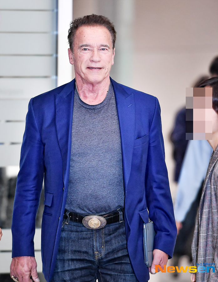 Film stars Arnold Clark Schwarzenegger and Linda Hamilton enter the movie via Incheon International Airport on the afternoon of October 20.Lee Jaeha