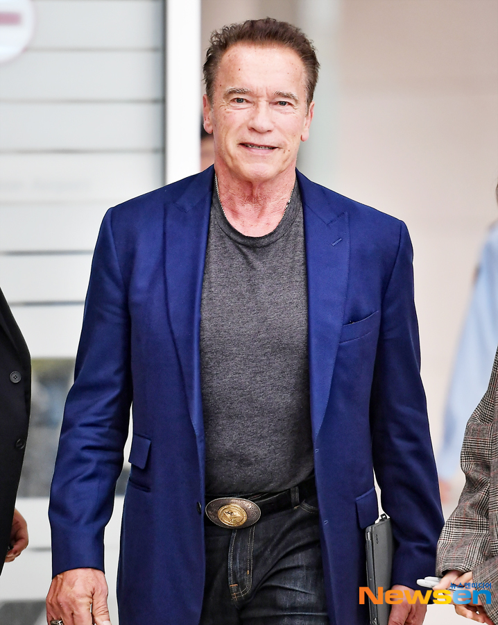 Film stars Arnold Clark Schwarzenegger and Linda Hamilton enter the movie via Incheon International Airport on the afternoon of October 20.Lee Jaeha