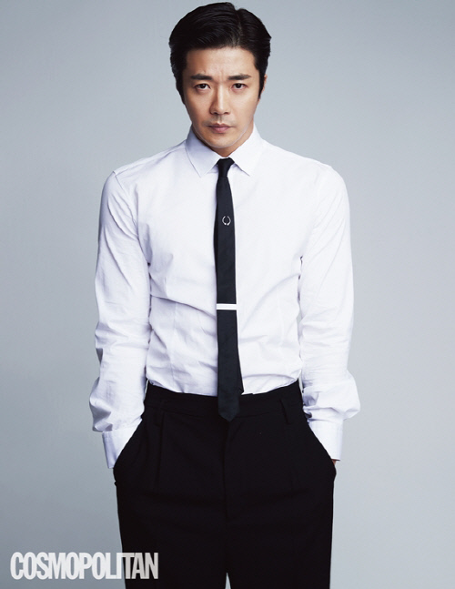 Kwon Sang-woo, who plays the role of Ear, who lost everything from Ear to Baduk, and played a role in the world of the bloody baduk in the world of the cold bet Baduk version, said, The previous One Number of Gods was so good, and the main character was Jung Woo-sungI know there are still many people who are concerned about comments, but I am sure that if you see Ear, that worry will disappear 100%, because it is a movie that can show a completely different charm.I hope you can look at Jung Woo-sung Kwon Sang-woo will show a more sleek and solid appearance in Ear than in the movie The Cruelty of the Horse.Exercise is like a habit, but Ive never done Diet before.I once heard a lot of stories about body chan, but I feel like I am getting away from the center as I get older.  I want to show my young friends who do not know me yet that Kwon Sang-woo is still alive. As his career in Acting changed, he said, The desire and enthusiasm to meet good works quickly, not in the past, has become bigger than when he is a rookie.Im so excited to go to the scene and see good works as scenarios, and I dont want to waste time, she said, expressing her unusual affection for Acting.Meanwhile, the movie Ear starring Kwon Sang-woo is scheduled to open on November 7th.Photo Cosmopolitan