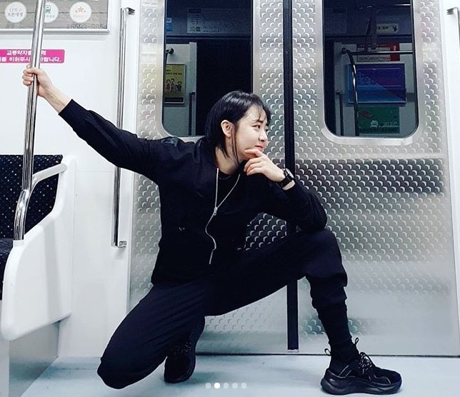 Moon Geun-young will be on his SNS on the 21st, Finally the first broadcast! Tonight at 9:30 pm tvN, Catch Phantom will be broadcast first.I will go with you to catch Phantom, please. The photo shows Moon Geun-young posing in various poses inside the Subway set, while the visual and cheerful charms catch the eye.The fans who responded to the photos responded such as Cute sister, Fighting is finally today, Unconditional shooter.Meanwhile, TVNs new drama Catch the Phantom starring Moon Geun-young, the action priority Subway Maryland Department of Labor, Licensing and R new Moon Geun-young (played by Phantom), and the principle first Subway Maryland Department of Labor, Licensing and R class leader Kim Sun-ho A work depicting (played by Ko Ji-seok) solving the case to catch a serial killer called Subway Phantom.Moon Geun-young, who visited the house theater in four years, and Kim Sun-ho, a charming and irreplaceable charm with solid acting ability, are gathering expectations.Today (21st) the first broadcast at 9:30 p.m.