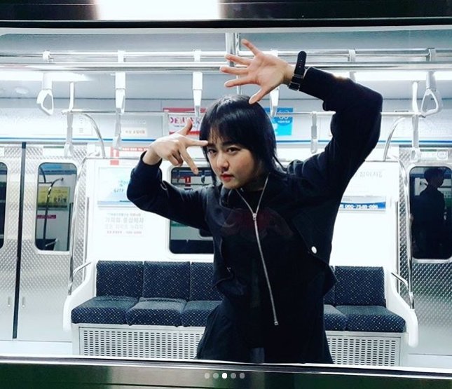 Moon Geun-young will be on his SNS on the 21st, Finally the first broadcast! Tonight at 9:30 pm tvN, Catch Phantom will be broadcast first.I will go with you to catch Phantom, please. The photo shows Moon Geun-young posing in various poses inside the Subway set, while the visual and cheerful charms catch the eye.The fans who responded to the photos responded such as Cute sister, Fighting is finally today, Unconditional shooter.Meanwhile, TVNs new drama Catch the Phantom starring Moon Geun-young, the action priority Subway Maryland Department of Labor, Licensing and R new Moon Geun-young (played by Phantom), and the principle first Subway Maryland Department of Labor, Licensing and R class leader Kim Sun-ho A work depicting (played by Ko Ji-seok) solving the case to catch a serial killer called Subway Phantom.Moon Geun-young, who visited the house theater in four years, and Kim Sun-ho, a charming and irreplaceable charm with solid acting ability, are gathering expectations.Today (21st) the first broadcast at 9:30 p.m.