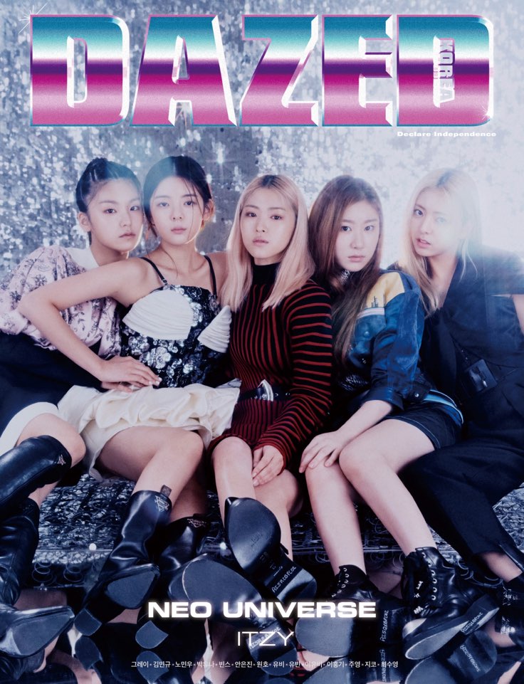 Five ITZY members decorated the cover of fashion magazines. Fashion & Culture Magazine Dayd Korea released its cover story with ITZY on the 21st.ITZY, which debuted in February, set various new records from the beginning.The debut song Dalladara Music Video exceeded 10 million views in 18 hours, exceeded 100 million views in 57 days, and set a record of 100 million views in the shortest period based on the K-pop debut group.Five members of ITZY Yezi, Lia, Ryujin, Chaeryeong, and Yuna have honestly told their stories in interviews.First, at the invitation of Louis Vuitton, those who attended the 2020 Cruise Collection in New York and the 2020 S/S Collection in Paris recently talked about their extraordinary affection for Louis Vuitton.Yezi said, I was always interested in Louis Vuitton.These days, I got the impression that shoes, logo play, and color have become more diverse, so I think Im trying new things to make younger people interested. Chaeryeong also said, I want ITZY to be a group that plays an important role in Alis K-Pop to the world./ Photo = Dayd Korea