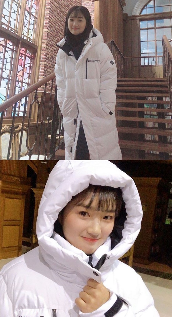 Actor Kim Hye-yoon reported on the current situation during the drama shooting.Kim Hye-yoon told his Instagram on the 21st, I already have a long padding. Everyone be careful with the cold.My own premium moment and posted a picture.The photo shows Kim Hye-yoon wearing a white long padding with a bright smile. Especially, it attracts attention with its charm.On the other hand, Kim Hye-yoon is in charge of playing the role of Eun Dano in MBC How I Found It.Photo: Kim Hye-yoon Instagram