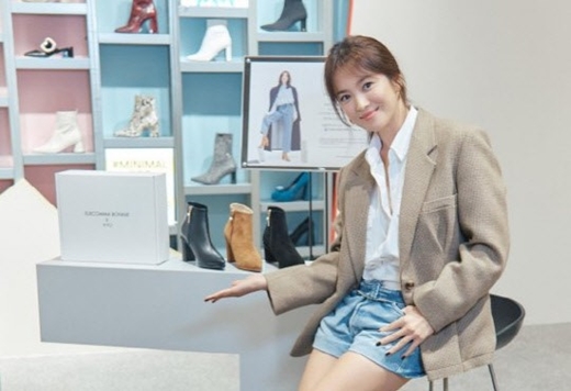 Actor Song Hye-kyos current status is a hot topic.Womens shoes brand Shucomma Bonnie announced on the 22nd that it will release Ankle boots KYO with Song Hye-kyo.KYO is a product that reflects the design and fit that Song Hye-kyo wants to wear directly.It is available in carmel and black color that matches the autumn winter season with two suede and leather materials.Shucomma Bonnie will produce some of the proceeds from the sale of KYO, which will be sold until February next year, as sneakers and will be Donated to Korea Youth Counseling and Welfare Development Institute.This project, which coincides with the model Song Hye-kyo, is the first social contribution activity of Shucomma Bonnie, the company said. We will continue to work on projects that can be returned to society in the future.Song Hye-kyo has previously delivered Good Influence by donating Hangul guides to the Korean historical sites of the world with Professor Seo Kyung-duk on Hangul Day on the 9th.