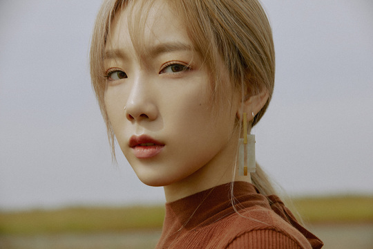 The Highlight clip of Wine, which includes the second album of Girls Generations Taeyeon, a vocal queen who believes and listens, was released.The new song Wine, released on October 22 through Taeyeons official website, YouTube, and Naver TV SMTOWN channel, is an R&B pop genre song featuring Taeyeons delicate emotional expressions, and the lyrics comparing faith and affection for an old lover to wine are impressive.In addition, the Highlight clip captures the attention of Taeyeon because it contains the charming figure.pear hyo-ju