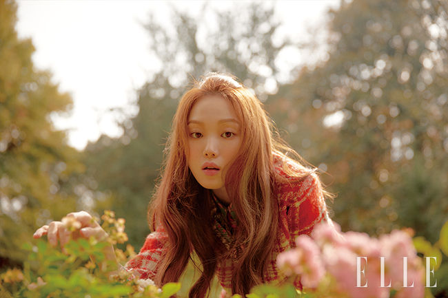 A class of Actor Lee Sung-kyung has been released.Fashion magazine Elle released a November issue photo with Lee Sung-kyung on the 22nd.Lee Sung-kyung in the picture has a natural and cool pose, delicate eyes, and rich sensibility.Lee Sung-kyungs fresh visuals and autumn sunshine, which perfectly digest the vivid color and romantic design costumes, create beautiful moments.Lee Sung-kyung, who started his career as a model and worked in various works, revealed his small taste of cats, dogs, strawberries and film cameras during filming.Meanwhile, Lee Sung-kyung will appear on SBSs new drama Romantic Doctor Kim Sabu 2 scheduled to air in 2020.