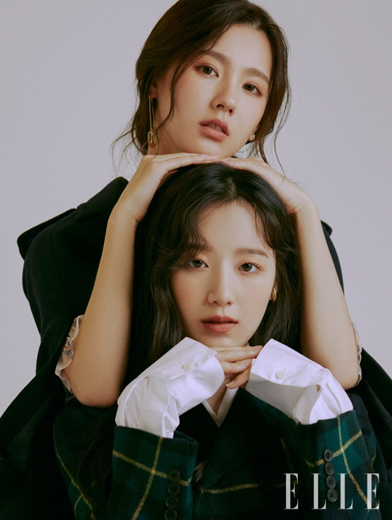 (G)I-DLE, which has been making a remarkable move since debut, appeared in the November issue of Elle.The pictorial focused on the personality of six members of (G)I-DLE.Recently, members who are actively active through Queen graves have expressed various feelings about the program at Interview after the picture.So-yeon, who has excellent production ability, said, I am glad to be able to show the stage that I imagined like the LATATA stage that I decorated with the magician concept.I think I have achieved my goal of showing the charm of each member. Mi-yeon, Minnie and Sujin said, It was true that the appearance was burdened at first, but I was getting more and more enjoying the program.Song Yuqi and Shuhua also expressed satisfaction, saying, The performers are getting closer.(G)I-DLE, which has been in the top spot in the song program in 20 days after debut in May last year, is a multinational group consisting of Mi-yeon, Minnie, Sujin, So-yeon, Song Yuqi and Shuhwa.(G) Pictures and interviews with a lot of charm of I-DLE can be found in the November issue of Elle and the Elle website.