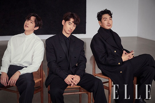 The November issue of Elle with 11 actors from Entertainment (Peoples Enter) who perform with sincerity, Kwon Yul, Kim Sung-gyu, David McGuinness, Uhm Jung-hwa, Lee Ga-seop, Lee Je-hoon, Lee Ha-nui, Cho Jin-woong, Choi Soo-young, Choi Won-young and Han Ye-ri, was released.During the 24th Pusan ​​International Film Festival, which was just over, this photo shoot was held at Haeundae Cho Hyun Gallery and was planned to celebrate the 100th anniversary of Korean movies.During this festival, the human enter held a Global Open Seminar with People event with the heart of celebrating the 100th anniversary of Korean film under the slogan Extend to people and go to the content.It has attracted attention as an activity to gong yoo the business and vision of global contents centered on artists and creators in the multi-platform era.In particular, the production of the omnibus project Shame (SHAME) collaborating with human enter and director Mike Figgis attracted the attention of foreign media such as The Hollywood Reporter, Screen Daily, and Variety.On the day of shooting Elle, 11 actors gathered in one place for a long time talked with each other in a relaxed manner and created a cheerful atmosphere all the time.Synergy of attractive actors who are loved in various works can be found in public pictures.Especially in the group cut with 11 people, the colorful energy and charisma of Actors dressed in different color costumes are in great harmony.In the interview, I was able to confirm the passion for the love and acting of the actors in Korean movies.I feel proud as a member of the film industry, said Cho Jin-woong, about his testimony on the 100th anniversary of Korean movies.I think that we have a really clear history when we hear the word 100th anniversary.I do not want to end up giving meaning to monumental numbers, but I want to meet with filmmakers and talk a lot based on this opportunity. In addition, Uhm Jung-hwa said, As a generation that grew up watching Hollywood movies and Hong Kong movies, there was a time when I thought, Oh, when can we do that?But today, after a lot of people have been constantly trying and creating it, I am happy and proud when I see people around the world know and like Korean movies. More photos and interviews of this picture, which is the charm of 11 actors, can be found in the November issue of Elle and on the homepage.