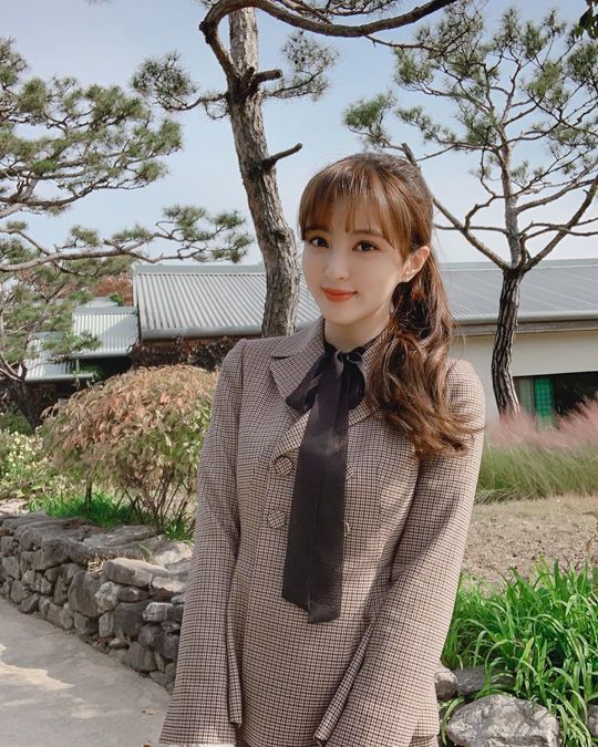 Actor Jung Hye-sung boasted of her innocent beauty.Jung Hye-sung posted several photos on his Instagram on October 25 with an article entitled Today I am sick.Inside the picture was a picture of Jung Hye-sung in a checkered dress; Jung Hye-sung winks at the camera.Jung Hye-sungs disappearing small face size and innocent atmosphere catch the eye.The fans who responded to the photos responded such as It is so beautiful, It is lovely, My sister is beautiful.delay stock