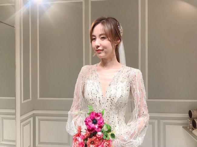 Singer Kan Mi-youn unveiled her beautiful wedding Dress figure two weeks before Wedding ceremony.Kan Mi-youn posted a picture on his Instagram on the 25th with an article entitled It is beautiful to choose the dress of the dress, but it is beautiful to Choices, but it is hard to choose because it is all beautiful.In the photo, there is a picture of Kan Mi-youn posing in a wedding dress with colorful beads.Kan Mi-youns happy smile and beautiful dress figure catch the eye.Meanwhile, Kan Mi-youn will post a Wedding ceremony on November 9th after three years of dating with actor Hwang Paul.Kan Mi-youn Instagram