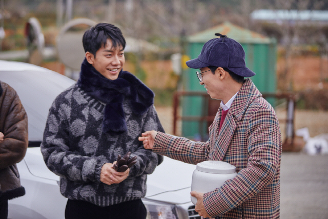 World Digital Marketing Entertainment Service Netflixs The Beginner is Baro You! Season 2 returns with a fresh fun and laughter with a enhanced Monk Dan chemi with new Monk Lee Seung-gi.#1. Aung Daung-woong is a tit-for-tat. Lee Seung-gi X Yoo Jae-seok#2. Passion + motivation + Competition Excess = Handsome Heodang Lee Seung-gi X Sehun# 3. The same age as the same age, best friend Lee Seung-gi X Park Min-youngWith Lee Seung-gis joining, <The Beginner is Baro!> Season 2, which is anticipating a more sticky chemistry, visits World viewers on November 8th.For more information on Season 2, please visit Twitter and Instagram.