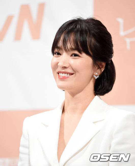 On October 26, An Jung-geun donated 10,000 copies of the Hangul Guide to the Choi Jae-hyung United States Holocast Memorial Museum, located in the Russia Excellence Risk, with Actor Song Hye-kyo and Sungshin Womens University SEO Kyoung-Duk colluding to celebrate the 110th anniversary of Dr. An Jung-geun.This guide is produced in Korean and Russian in cooperation with the Choi Jae-hyung Memorial Business Association. It introduces Choi Jae-hyungs military activities, Harbins introduction, and activities in the South Korea Provisional Government in detail with historical photographs.In particular, it was also released on the History of Korea homepage, which was opened earlier this year, so that it could be downloaded and confirmed before the visit of United States Holocast Memorial Museum.Professor Seo, who planned this work, said, I wanted to publicize this guide because there are many netizens who do not know about Choi Jae-hyung, a real supporter of An Jung-geun Dr. Harbin.He also said, So far, I have published my 18th guide with Song Hye-kyo.It is making a really good precedent to show how to contribute to the nation as a Korean wave star. In particular, this year, in commemoration of the 100th anniversary of the 3.1 movement and the establishment of the South Korea Provisional Government, we donated a large Korean signboard to the United States Holocast Memorial Museum in Hague, Netherlands, and donated 10,000 copies to the Hangzhou and Chongqing Provisional Government Offices in China.Professor Seo said, The preservation of the remains of the independence movement remaining overseas is not very good.However, it is the best way to keep the remains of the independence movement that remains in other countries only by having more interest and frequenting the sites. Meanwhile, SEO Professor Kyoung-Duk and Song Hye-kyo are preparing to donate Hangul guides to another world-class museum, following the New York Museum of Modern Art, the Boston Museum of Art and the Toronto Museum.DB, Professor SEO Kyoung-Duk