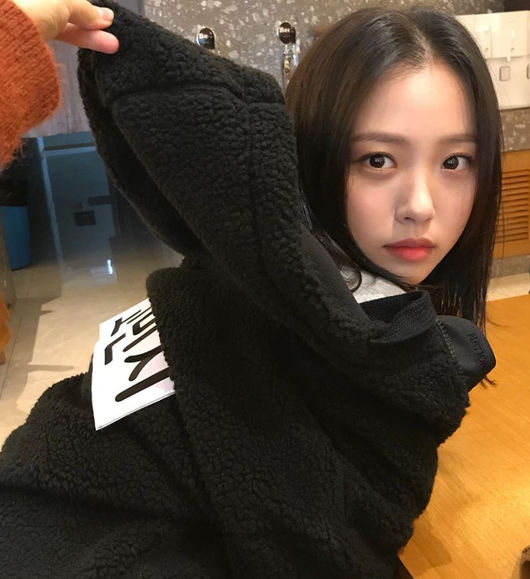 Actor Go Min-si, who is appearing on Secret Boutique, has certified his appearance on Running Man.On the 27th, Actor Go Min-si posted a picture with a hashtag article #Running Man Goes with Bora Sister through his personal Instagram account.In the public photos, Go Min-si was wearing a running man name tag and posing somewhere to be dragged, catching the belly of fans.On the other hand, Go Min-si appeared on SBS Running Man which was broadcast today on the 27th.Currently, he is working with Kim Sun-a and Kim Jae-young in the SBS drama Secret Boutique, which is broadcast every Wednesday and Thursday at 10:00 pm.Go Min-si Instagram capture