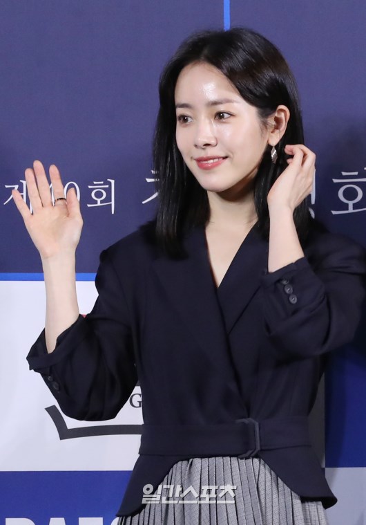 The event was attended by Han Ji-min, the heroine of the actress, Kim Hyang-gi, the actress, Nam Joo-hyuk, and the new actress Kim Dae-mi.