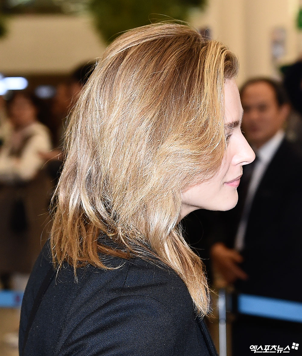 United States of America Actor Chloe Moretz arrived at Incheon International Airport on the afternoon of the 28th to attend domestic fashion events.
