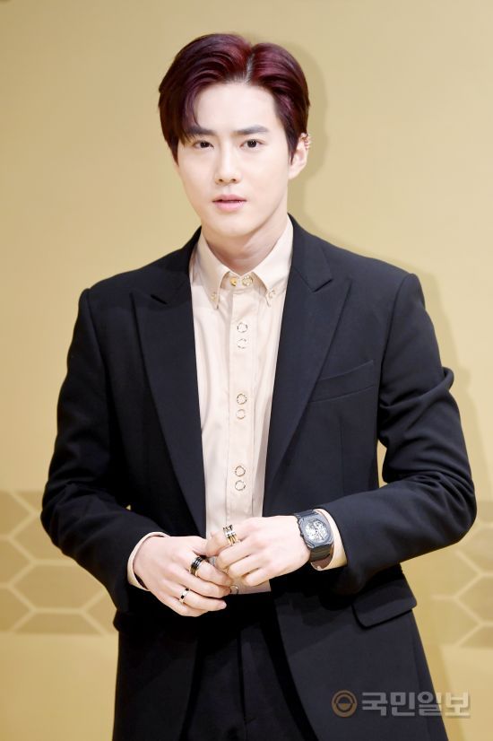 Group EXO Suho attends the photo wall commemorating the launch of the new iconic watch Serpenti Sedutori, a Bulgari held at Jamwon Seoul Wave in Seoul Seocho District on the afternoon of the 29th.Actors Ko So Young, Park Hae Jin, Ki Eun Se, Black Pink Lisa, EXO Suho, Model Lee Soo Hyuk, Choi So Ra, Bae Yoon Young and Lee Jin Lee attended the event.kim Gi-ho