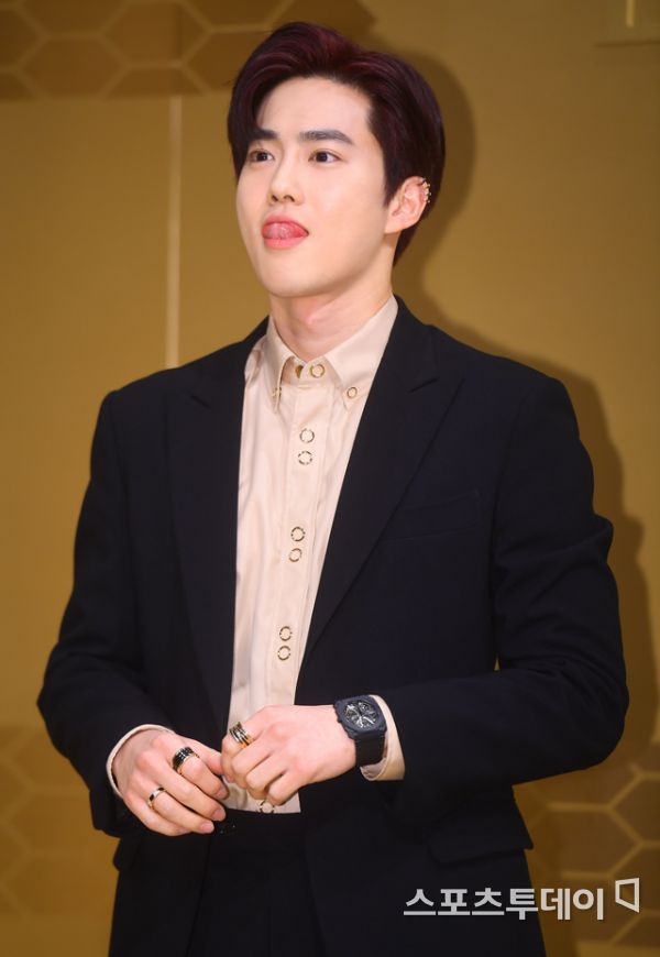 Group EXO Suho poses for an event at a Jamwon Seoul Wave in Seoul Seocho District on the afternoon of 29. 2019.10.29