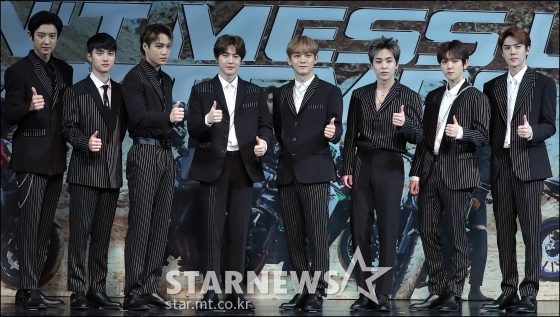 Group EXO (EXO) is preparing for a new Music album.According to SM Entertainment officials on the 29th, EXO is preparing for its sixth music album. We will release the exact release schedule soon, an official said.As Siu Min and Dio are currently fulfilling their national defense duties, the remaining members will participate in this album except them.This album is the fifth regular album released in November last year, after about a year since the fifth music album Dont Mess Up My Tempo (DONT MESS UP MY TEMPO).At that time, EXO proved their name value by hitting the title song Tempo and the title song LOVE SHOT of the repackaged album released after the title song Tempo.EXO has been meeting fans around the world with the world tour concert EXO Planet # 5 - Exploration (EXO PLANET # 5 - EXpLOration) since July, and the members have been meeting fans with the album as a solo singer.It is noteworthy what album EXO, which has been active in various global stages, will surprise us again.