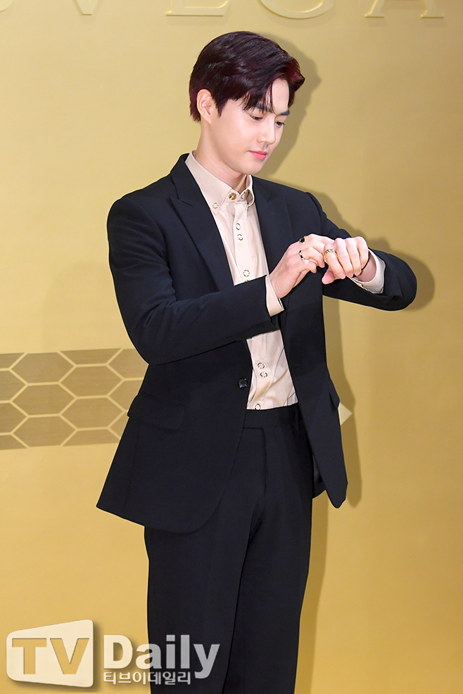 EXO Suho poses at the luxury brand event held at Seoul Wave in Jamwon-dong, Seocho-gu, Seoul on the afternoon of the 29th.[fashion brand event