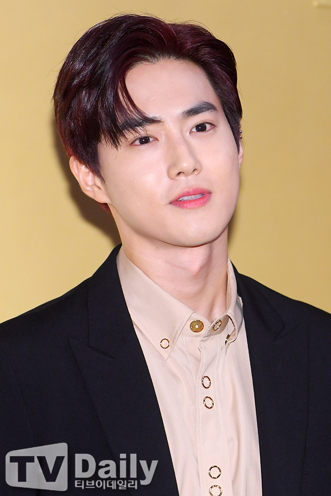 EXO Suho poses at the luxury brand event held at Seoul Wave in Jamwon-dong, Seocho-gu, Seoul on the afternoon of the 29th.[fashion brand event