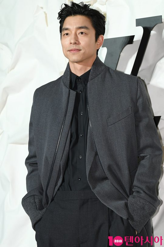 Actor Gong Yoo attended the opening event of Louis Vuitton Maison Seoul held at Louis Vuitton store in Cheongdam-dong, Seoul on the afternoon of the 30th.At the event, Bae Doo-na, Song Min-ho, Jung Woo-sung, Gong Yoo, Jung Woo-sung, Choi Woo-shik, Sehun, Han Ye Sul, Suhyun, Jessica, Isom, Chloe Moretz, Alicia Vikander, Dirirava, Im Ga-heun and Ann Curtis attended.
