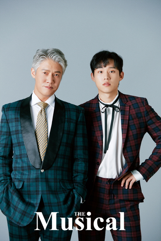 Actor Park Ho-san and Kim Sung-chul radiated chemistry.The musical Big Fish will open its second ticket on the 30th.In addition, the film released a monthly musical magazine The Musical, which predicts father Prince Edward Island and son Will, Actor Park Ho-san and Kim Sung-chuls rich Kimi.The released picture is a cover image of The Musicals November issue, which contains different dandy charms, as if they resemble each other by Park Ho-san and Kim Sung-chul, who have been able to breathe together as father and son through the musical Big Fish.In the musical Big Fish, Prince Edward Island is a father of freewheeling and adventurous temperament.His son Will was once a boy who had not slept in his fathers story, but now he is an adult who does not believe it.The two wear a check-based suit and show off their charm with a straight and romantic look.In the musical Big Fish, which will feature romantic bluffs like Prince Edward Islands past, present, and imaginary stories, fantasy attractions of new witches, mermaids, and giant characters, and stage production, Prince Edward Island, played by Park Ho-san, is an endless war hero who saved the country from the greatest romanticist of this era to the greatest adventurer, the best superstar in town It transforms and reminds me of an exciting fairy tale.Will, played by Kim Sung-chul, is a character who has to show his inner acting with deep sensitivity with a cool side that does not understand his fathers fantasy past.Park Ho-san and Kim Sung-chul, who returned to the stage for a long time, have been breathing as licorice in TVN Drama Sweet Relief Life.The interest of the two people is gathering in the rich chemistry to be held on stage.Following the musicals King Kibbutz and Bodyguard, CJ ENMs global co-production musical Big Fish is a story that goes through the life of Prince Edward Island, a bluff father who had to be great for his family.It is based on a familiar story, also known as the original novel (1998) and the movie (2003) by Tim Burton, who has a thick fandom in Korea.It is also the first Korean entry by Scott Schwartz, the only new premiere and promising director of the year-end season.It will premiere in Korea in six years since it debuted on Broadway in the US in 2013.Nam Kyung-ju, Park Ho-san, Son Jun-ho, and Prince Edward Islands wife Sandra in the romantic bluff Prince Edward Island station are Sajeong and Kim Ji-woo.Lee Chang-yong, Kim Sung-chul, and Kim Hwan-hee appear in the role of Joséphine, the wise and lovely Wills fiance, in Wills role as the truth-seeking son.From December 4th to February 9th, 2020, it will be performed at CJ Towol Theater in Seoul Arts Center.Photo: The Musical