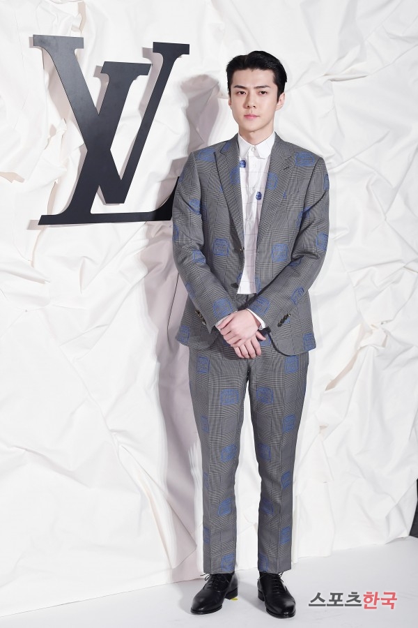 EXO Sehun attends the Louis Vuitton Maison Seoul opening event held in Cheongdam-dong, Seoul Gangnam District, on the afternoon of the 30th.At the event, Bae Doo-na, Song Min-ho, Jung Woo-sung, Sharing, Ha Jung-woo, Choi Woo-sik, Cha Eun-woo, EXO Sehun, Han Ye Sul, Suhyun, Jessica, Isom, Chloe Moretz, Alicia Vikander, Chinese actor Diriruba, Hong Kong actor Im Ga-heun and Philippine actor Ann Curtis attended.