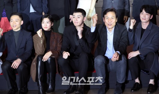 The International Short Film Festival, which runs from October 31 to November 5, was attended by Chairman Son Sook, Chairman Ahn Sung-ki, Chairman Jang Jun-hwan, Judge Park Seo-joon SEK, and Ju Bo Young SEK Judge.