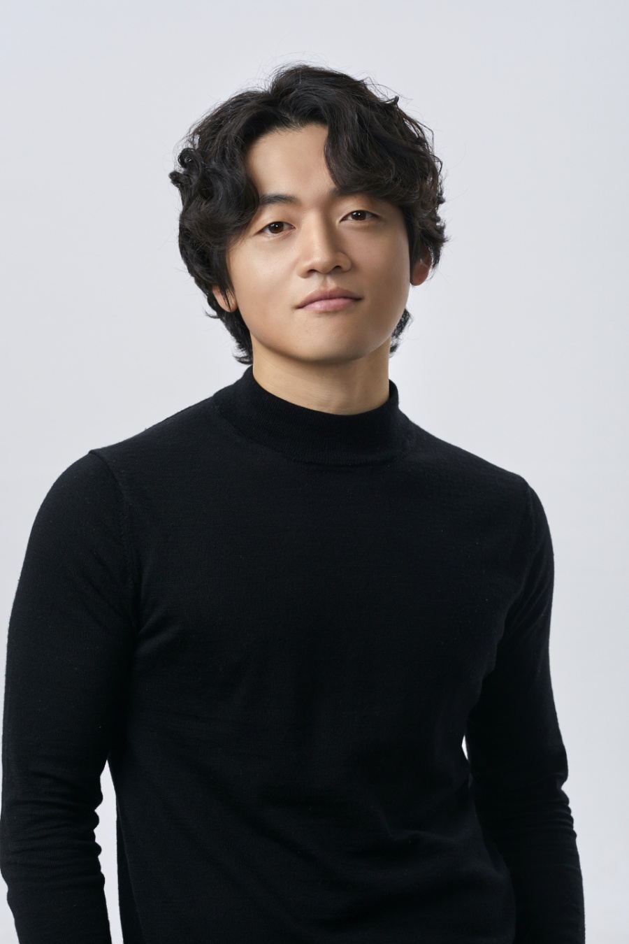 Actor zobok-rae has signed an exclusive contract with BH Entertainment.Zobok-rae, who has become a luxury Scene Stealer through the rich acting of crossing movies and dramas, has shown a big presence by playing a full-fledged role in Namok in MBC Imong which ended in July.He is expected to make another deep impression on the house theater as Yang Jong-yeol, a fourth-grade aide to Jang Tae-joon (Lee Jung-jae), who is about to be the first broadcast of JTBCs new monthly drama Aide: People Moving the World Season 2.BH Entertainment, which signed an exclusive contract with zobok-rae, was Coriander, Gong Seung-yeon, Kim Go-eun, Kim Yong-ji, Park Sung-hoon, Park Jung-woo, Park Ji-hoo, Park Hae-soo, He is an actor management company belonging to Hee Jun, Jung Woo, Jingu, Chu Ja Hyun, Karata Erica, Han Gain, Han Ji-min and Han Hyo-joo.BH Entertainment said, I am delighted to be with a zobok-rae actor with unlimited possibilities.I will continue to provide full support to communicate with the public through a number of works. He promised faith and support for zobok-rae.Advisor 2, starring zobok-rae, will be broadcast on JTBC at 9:30 pm on Monday, November 11th, following the Chosun Hall of the Works of the Choson Hall.=