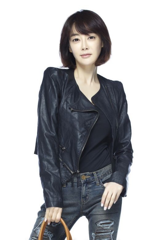 Actor Kim Hye-eun has confirmed his appearance on Itaewon Clath, his agency One & One Stars said on January 1.JTBC Itaewon Clath is a work that depicts the hip rebellion of youths who are united in an unreasonable world, stubbornness and passengerhood.It is a drama about their founding myth that pursues freedom with their own values ​​on the small street of Itaewon that seems to have compressed the world.In the drama, Kim Hye Eun played the role of Kang Min-jung, managing director of Jangga Group.Kang Min-jung is a grueling figure who grew up from the bottom by Actoring work to Park Sung-yeol, father of Park Seo-joon, who grew up under his father, a founding member of Jangga Group.Kim Hye-eun, who will be the most aid of Park Seo-joon, has already attracted much attention.Itaewon Klath was directed by director Kim Sung-yoon, who was recognized for his sensual production through Gurmi Green Moonlight and Discovery of Love, and writer Cho Kwang-jin, who wrote the original work, directly directed the drama, and Actor Park Seo-joon, Kim Da-mi and Yoo Jae-myung confirmed their appearances, drawing much anticipation.The Itaewon Class, which offers a glimpse of Kim Hye-euns other transformation, will be broadcast following Chocolate.