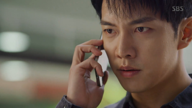 Lee Seung-gi has been put to Furious after receiving a questionable phone call, with the plane terror successfully publicising its background.In the 13th episode of SBS gilt drama Vagabond (playplayplay by Jang Young-chul, Jung Kyung-soon/directed Yoo In-sik), which aired on November 2, the appearance of Cha Dal-gun (Lee Seung-gi), who started counterattacking with testimony by Kim Song Yuqi (played by Jang Hyuk-jin), was revealed.The judge said that Dynamics will file a criminal complaint against John Enmark on the charge of terror after it has ruled that the families should pay a total of 11.5 billion won.While Cha Dal-gun and Gohari sighed with the bereaved family, a gunshot wound was found, and Gohari was rushed to the hospital by Cha Dal-gun.Hong Soon-jo (Moon Sung-geun) suggested to Jungkook Pyo that he should drive him to work that Yoon Han-ki (Kim Min-jong) decorate.Jungkook asked, Do you want me to be a reckless president? However, Hong Soon-jo persuaded him that discretion is cursed, but immorality is stoned. Jungkook also planned to cover up with Yoon Han-ki and the NIS chief.Jungkook secretly called Yoon Han-ki and urged him to commit a crime alone.In the end, Yoon Han-ki made an extreme choice, and Jungkook Pyo announced the publics statement that he would thoroughly pursue the main culprits who caused the situation with the atonement to the people, and dismissed Yoon Han-ki and Ahn Ki-dong (Kim Jong-soo).He overcame the crisis that almost paralyzed his lower body and finished the operation safely. Cha Dal-gun nursed the confession very much, and the confession who started the rehabilitation gradually raised his mind toward Cha Dal-gun.Kim Song Yuqi and Oh Sang-mi (Kang Kyung-heon), who were taken to the same car, exchanged notes and smiled meaningfully.Returning to prison, Oh was reunited with Jessica Lee in the same room.Oh Sang-mi beat Jessica Lee with a grudge of the past, and Jessica Lee said, Its in the well, its like another world.Ill show you soon, he warned, and used the power of the warden to retaliate against Oh.Lee Ha-na