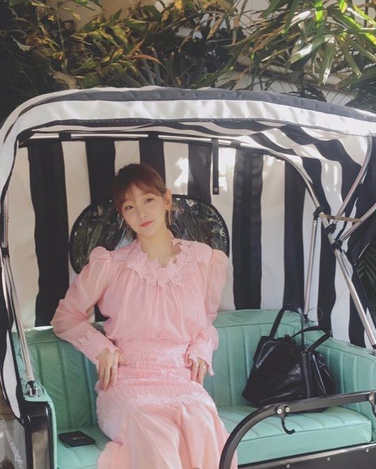 Actor Park So-dam shows off her princess-like figurePark So-dam posted a photo on his instagram on November 3 with an article entitled Gazaa.Inside the photo was a picture of Park So-dam in a pink One Piece, who is smiling in a rickshaw.Park So-dams fresh look and beauty catch the eye.The fans who responded to the photos responded I love you, I am like a real princess and I am so beautiful.delay stock