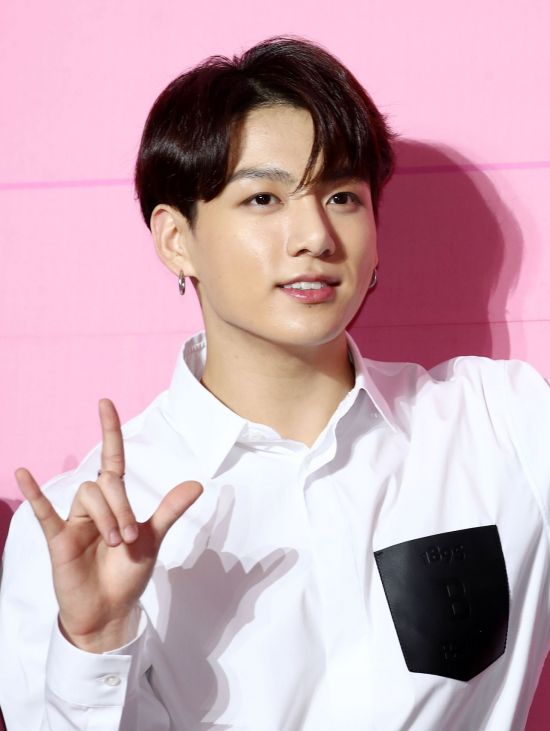 [속보] BTS 정국, 교통사고로 입건..경찰 조사 | 인스티즈