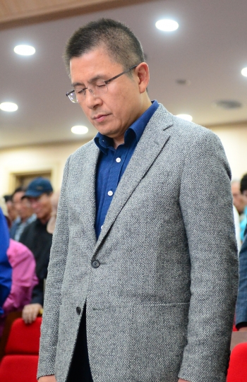 황교안 자유한국당 대표가 2일 오후 경남 창원시 마산합포구 대회의실에서 열린 