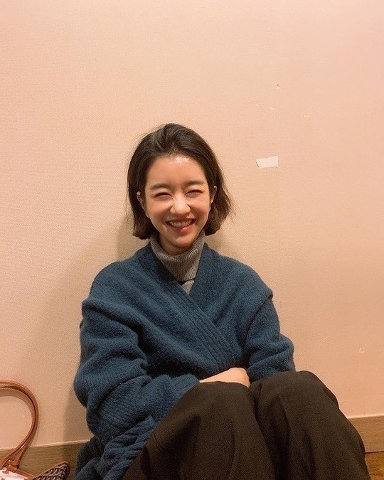 Actor Seo Ye-ji showed off her lovely visuals.Seo Ye-ji posted a picture on her Instagram page on November 6.In the open photo, Seo Ye-ji is making fans hearts excited by showing off his unique halfmoon eyes.In addition to the style that feels autumn, the emotional atmosphere and beautiful beauty attract attention.Park So-hee