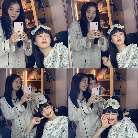 Joy has released a photo of him with Seulgi and Irene.Joy of the group Red Velvet posted several photos on his instagram on the 6th with an article entitled I Love You.The photo shows Joy, Seulgi and Irene, who are wearing pyjamas and taking selfies with various expressions.Their cute and cute faces and expressions made the hearts of netizens heartbreaking.When the photos were released, netizens responded in various ways such as Princesses, P night clothes are really cute and I love you more.Meanwhile, Red Velvet, which Joy belongs to, will hold Red Velvet 3rd Concert - La Rouge (Red Velvet 3rd Concert - La Rouge) at Hwajeong Gymnasium in Korea University on the 23rd.Photo: Joy Instagram