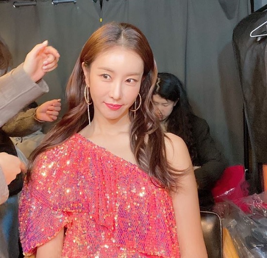 Actor Han Eun-jung showed off her glamorous visualsHan Eun-jung posted a picture on his Instagram on the 5th with an article entitled Shopping ... # Touch # Drama # Channela # Touch Drama # Drama Touch # Han Eun-jung.The photo shows Han Eun-jung staring somewhere in the makeup, especially in the eye of the actress who is constantly showing off her Actor Beautiful looks.Meanwhile, Han Eun-jung will appear on Channel A Touch, which is scheduled to air in 2020.Photo: Han Eun-jung Instagram