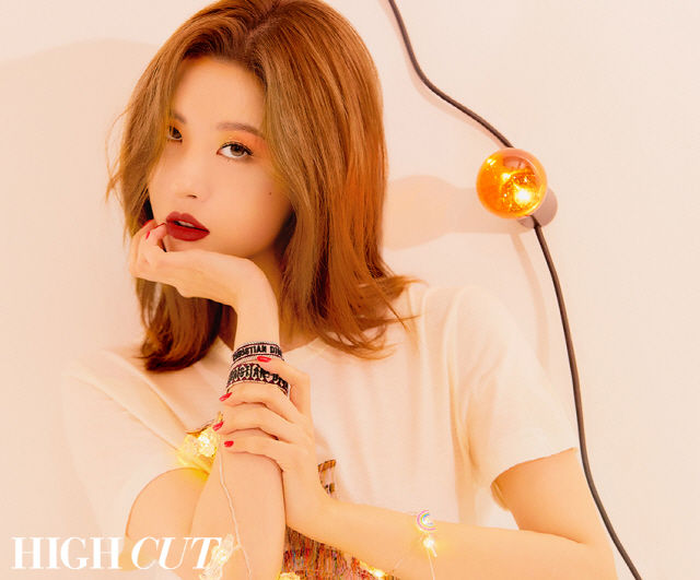 Sunmi, who celebrated his golden age, graced the cover of the magazine Hycutt with a brilliant appearance.Sunmi released a mysteriously self-luminous pictorial through its star style magazine Hycutt published on July 7.The golden background of Holiday Mood, the beautifully sparkling gold point eyeball, and the golden object all blended like Sunmi, who had the best golden age.Especially, this phototorial makeup will give a glimpse of Sunmis party makeup at the end of this year.It features sparkling eyeballs, daily lip makeup and sparkling glitter points, as if it were placed with jewelery on lipstick named Sunmi Red.Sunmis deadly look and powerful presence were glistening and focused like fireworks.When asked about the secret of occupying the top of the charts for each song in an interview after shooting the pictorial, he said, I always do not want to get away from the public.No matter how much you like it, if you want it too hard, you compromise to some extent: if the look itself is difficult, for example, the melody is easier and more popular.The color of the artist is important, of course, but I want to keep the color and keep the popularity. It has been a while since I started producing, but I am learning about that part and continuing to study.I think I need to know me well. I have to virtue, and it seems to appeal to the public. What is the Mount Fuji of the Ki on the stage?  The Ki seems to be never able to come out if someone puts a frame.It is the charm of the nature that you have to release do what you want. Personally, if you make standardized things, you will shrink yourself.I feel like I have to express the feelings, expressions, and gestures that I feel at my disposal. Sunmi, who has already been in his 13th year of debut.Asked if he had gotten anything through that time, he said, I had no time to have a subject or Xiao Xin in the past, and I could not afford to think about it.It was a day when I was so busy, I was grown up, I grew up, and I think it was much easier when I worked with Xiao Xin.The worries and worries I had when I was a child are very helpful to me now.If I did not realize that, I would have been wandering about what I should do to what situation I am still in. I will go beyond the troubles of those and solve another troubles now.Interviews with Sunmis Dior Beauty with the pictorial can be found on Hycutt 251, published on November 7.