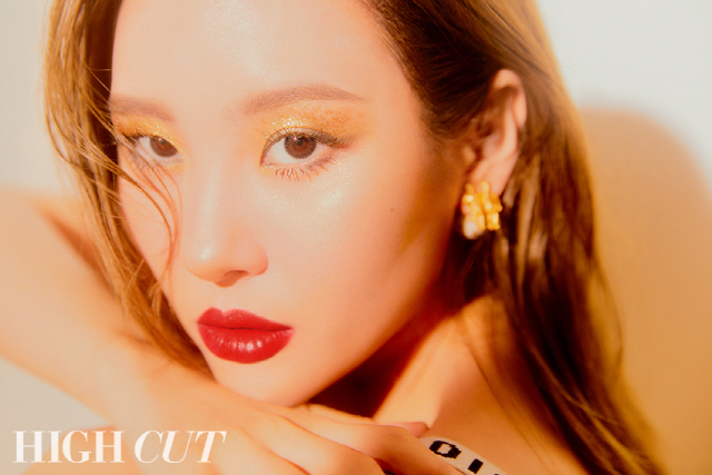 Sunmi, who celebrated his golden age, graced the cover of the magazine Hycutt with a brilliant appearance.Sunmi released a mysteriously self-luminous pictorial through its star style magazine Hycutt published on July 7.The golden background of Holiday Mood, the beautifully sparkling gold point eyeball, and the golden object all blended like Sunmi, who had the best golden age.Especially, this phototorial makeup will give a glimpse of Sunmis party makeup at the end of this year.It features sparkling eyeballs, daily lip makeup and sparkling glitter points, as if it were placed with jewelery on lipstick named Sunmi Red.Sunmis deadly look and powerful presence were glistening and focused like fireworks.When asked about the secret of occupying the top of the charts for each song in an interview after shooting the pictorial, he said, I always do not want to get away from the public.No matter how much you like it, if you want it too hard, you compromise to some extent: if the look itself is difficult, for example, the melody is easier and more popular.The color of the artist is important, of course, but I want to keep the color and keep the popularity. It has been a while since I started producing, but I am learning about that part and continuing to study.I think I need to know me well. I have to virtue, and it seems to appeal to the public. What is the Mount Fuji of the Ki on the stage?  The Ki seems to be never able to come out if someone puts a frame.It is the charm of the nature that you have to release do what you want. Personally, if you make standardized things, you will shrink yourself.I feel like I have to express the feelings, expressions, and gestures that I feel at my disposal. Sunmi, who has already been in his 13th year of debut.Asked if he had gotten anything through that time, he said, I had no time to have a subject or Xiao Xin in the past, and I could not afford to think about it.It was a day when I was so busy, I was grown up, I grew up, and I think it was much easier when I worked with Xiao Xin.The worries and worries I had when I was a child are very helpful to me now.If I did not realize that, I would have been wandering about what I should do to what situation I am still in. I will go beyond the troubles of those and solve another troubles now.Interviews with Sunmis Dior Beauty with the pictorial can be found on Hycutt 251, published on November 7.